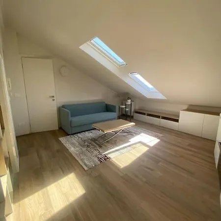 Deliziosa Mansarda Con Vista Panoramica Apartmán *