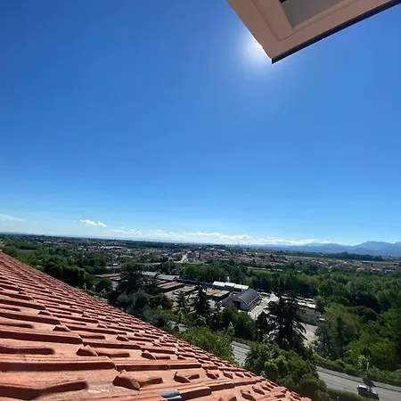 Deliziosa Mansarda Con Vista Panoramica Cuneo